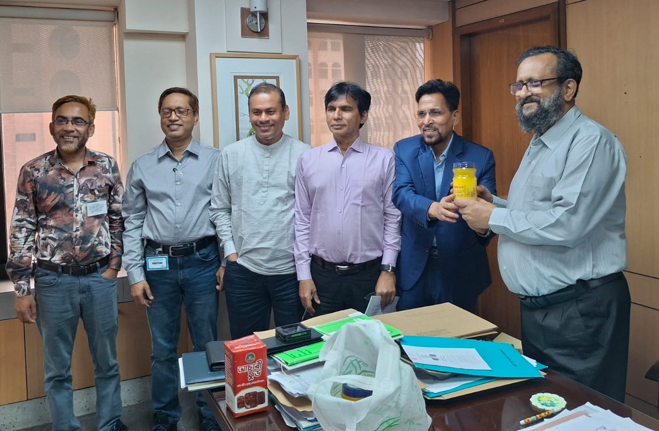 Read more about the article আরএমটিপি প্রকল্পের উদ্যোক্তা কর্তৃক উৎপাদিত নতুন ইউনিক পণ্য A2 ঘির প্রোমেশন